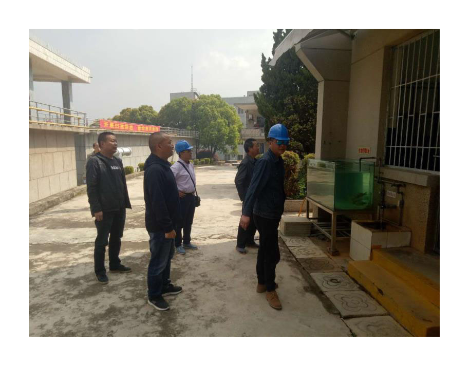 小-麒麟区治安大队莅临曲靖创业水务公司第二自来水厂开展专项安全检查.jpg
