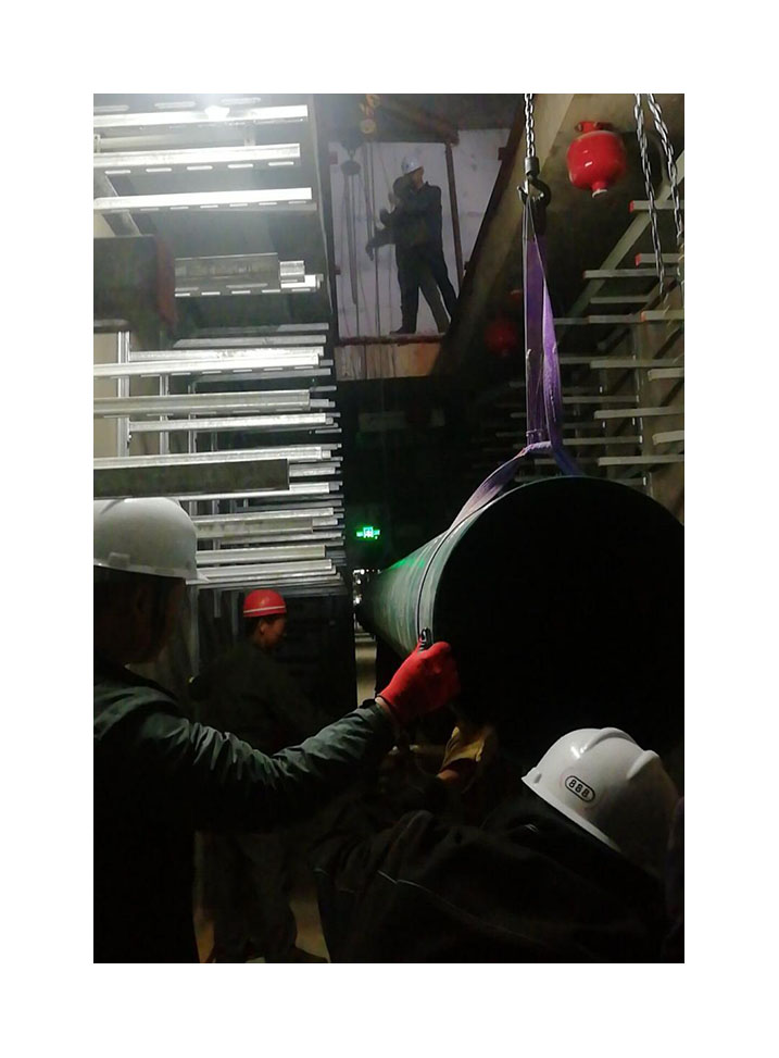 小-玉溪市供排水公司组织实施红塔大道综合管廊给水入廊工程1.jpg