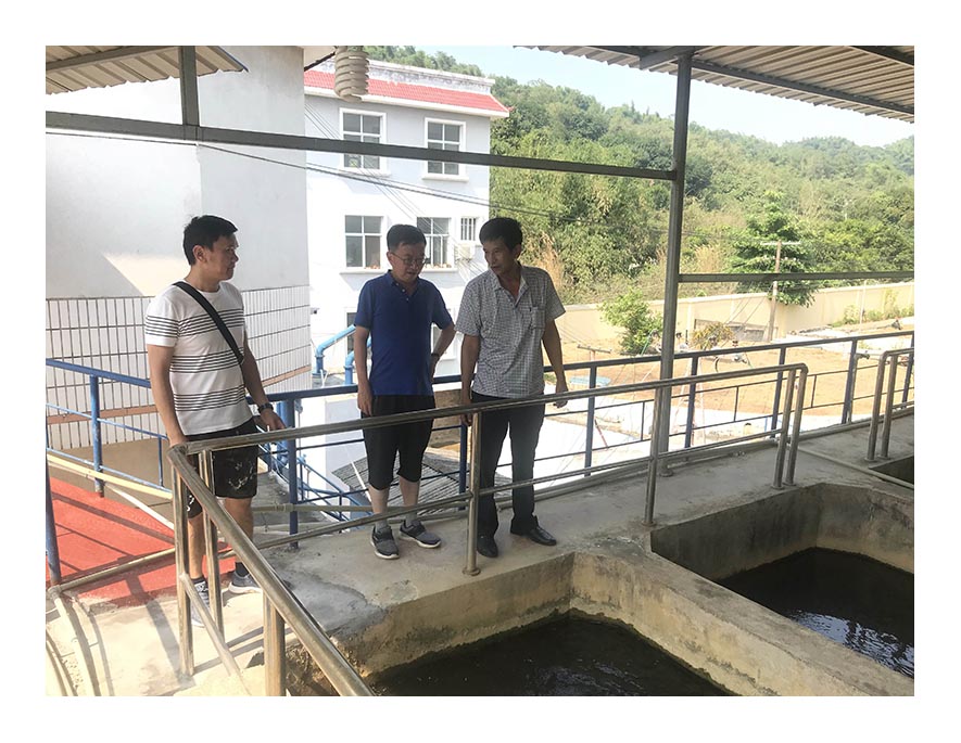 省水协理事长到河口县自来水厂指导工作.jpg