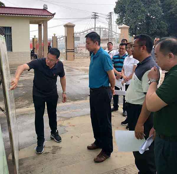 小-德宏州州长实地调研芒市供水紧缺问题1.jpg