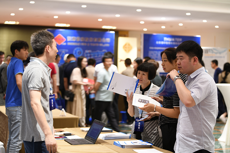 小-科技委2019年会4.jpg